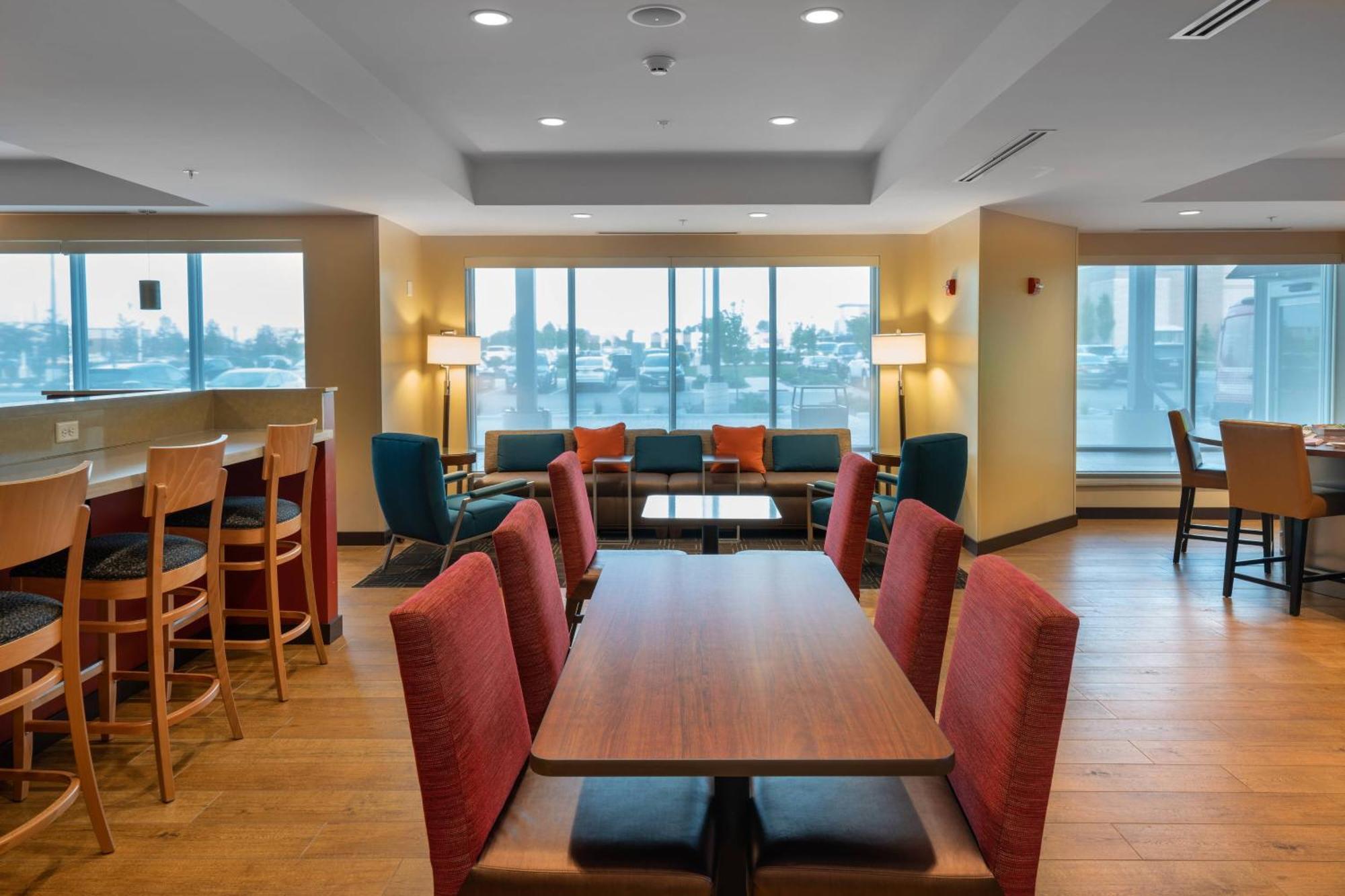 Towneplace Suites By Marriott Milwaukee Oak Creek Bagian luar foto