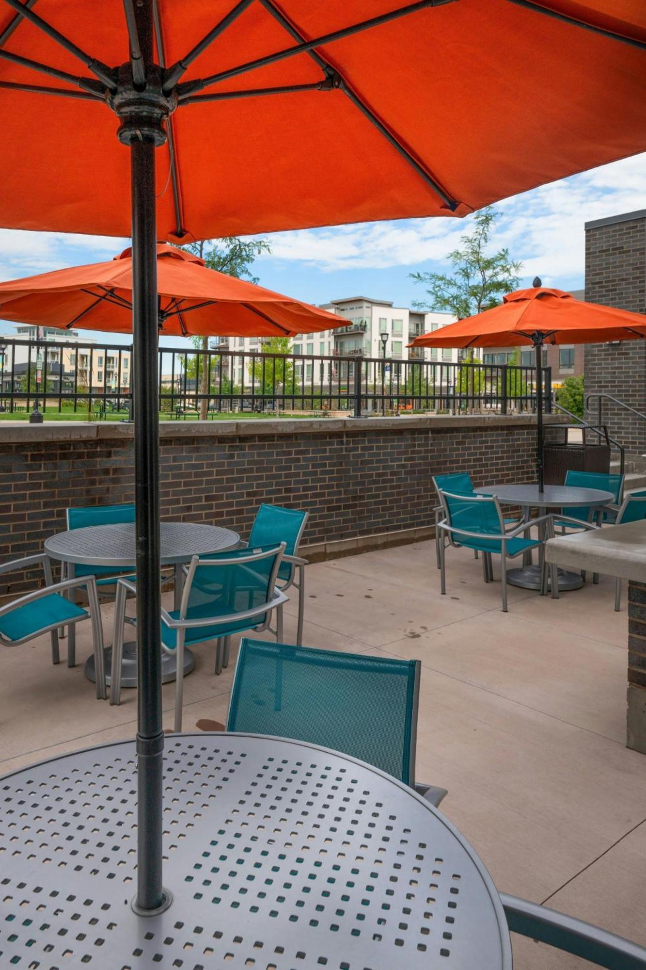 Towneplace Suites By Marriott Milwaukee Oak Creek Bagian luar foto