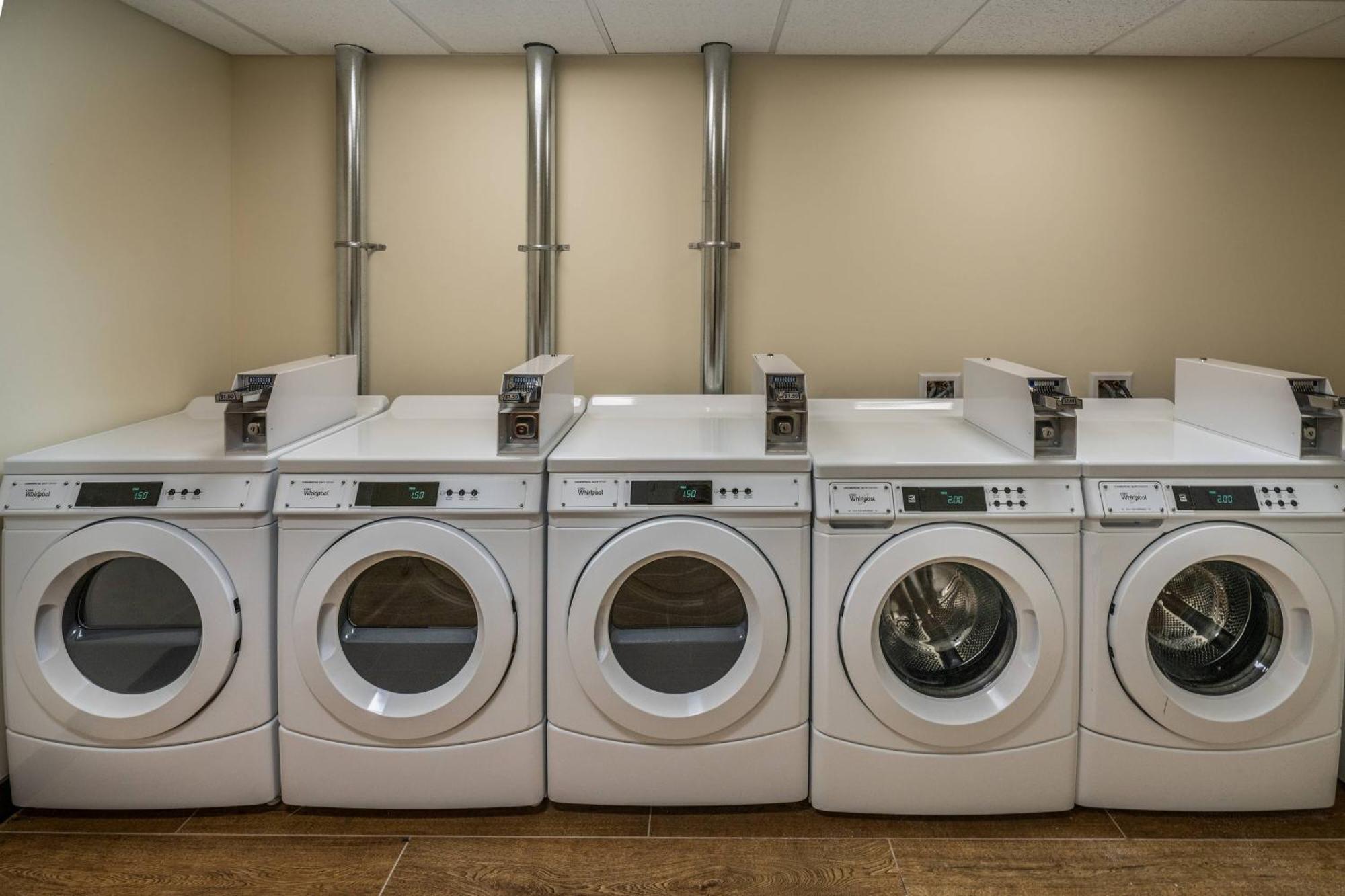 Towneplace Suites By Marriott Milwaukee Oak Creek Bagian luar foto