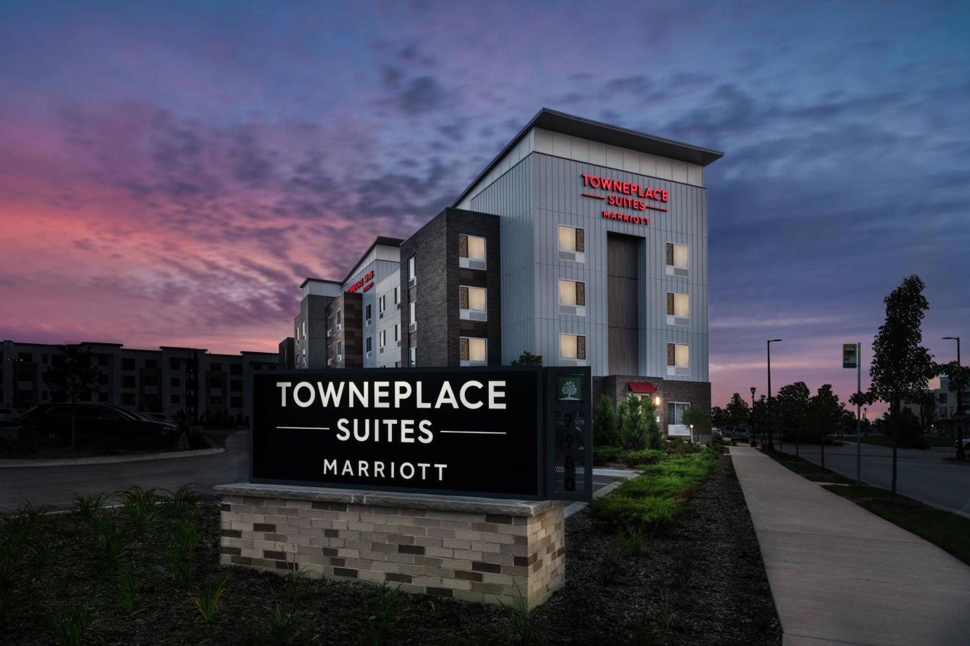 Towneplace Suites By Marriott Milwaukee Oak Creek Bagian luar foto